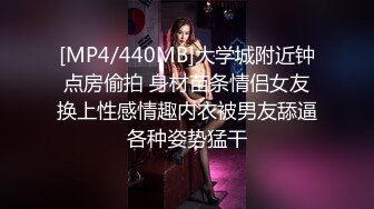 佛系模特42万粉网红兼淘宝店主【嘉嘉】大尺度私拍女体诱惑，搔首弄姿慢脱全裸露三点，摄影师都忍不住揩油4K高清