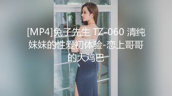 【抖音泄密】24岁贵州大奶少妇【甜一一】完美身材，自慰骚穴，纯天然大白兔好诱人！ (3)