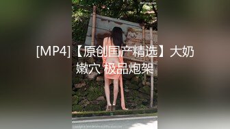 民宿房后入大屁股碎花裙女友