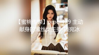 2趁女儿熟睡，掰开女儿逼！把鸡巴硬塞进去女儿逼里，女儿逼逼好紧！老汉推车！