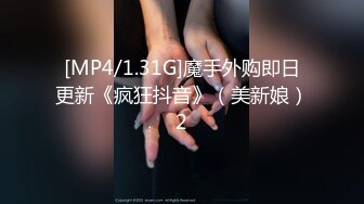 漂亮良家少妇 在家吃棒棒 吃的好认真好仔细