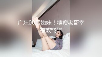 窗外偷窥邻居大学生美眉洗澡大胸细腰让人有一种想抱着她后人的冲动妹子貌似来月事了